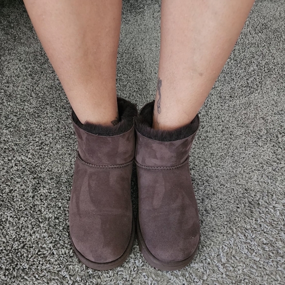 Ugg Bailey Reworked Boots - Picture 2 of 5